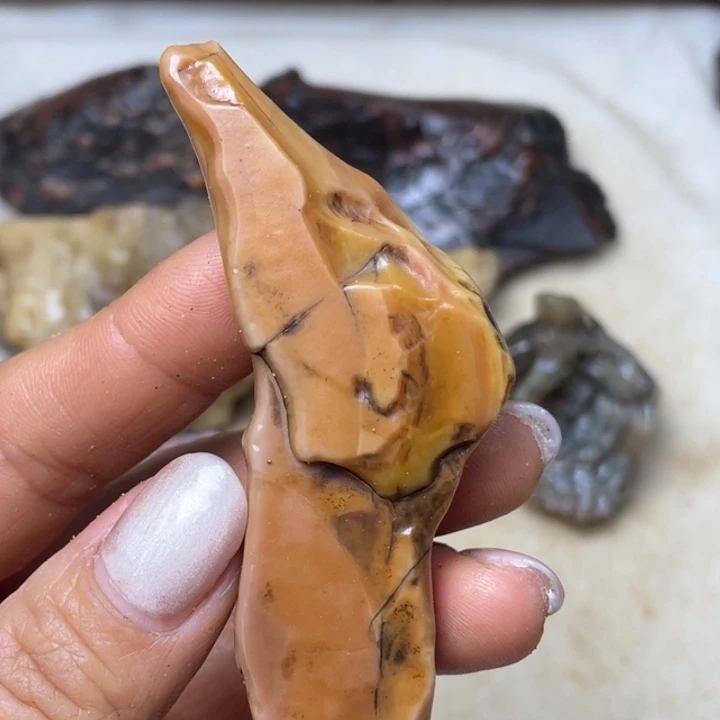 轻***.石材戈壁牧民美石原石