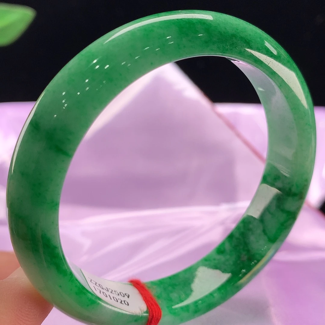 翡翠未镶嵌手镯1020