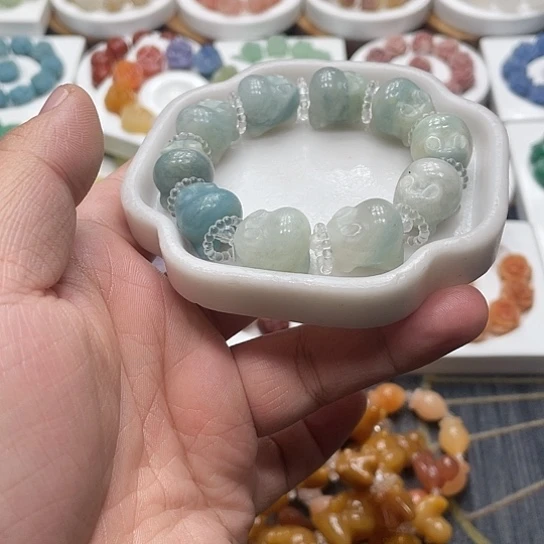 石英质玉（非洲翠）合金手串