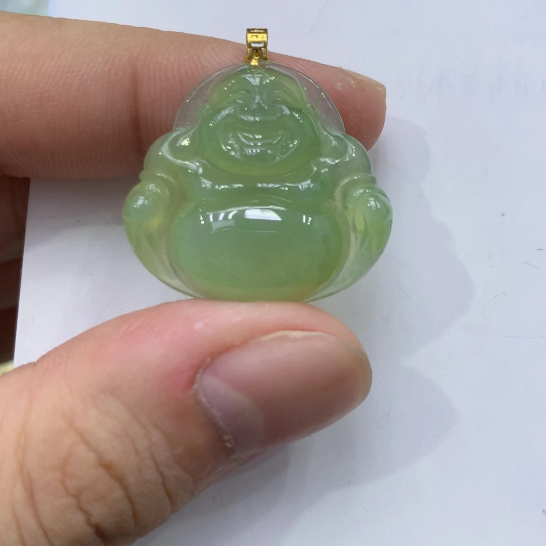 h***g翡翠18K金镶嵌颈饰翡翠