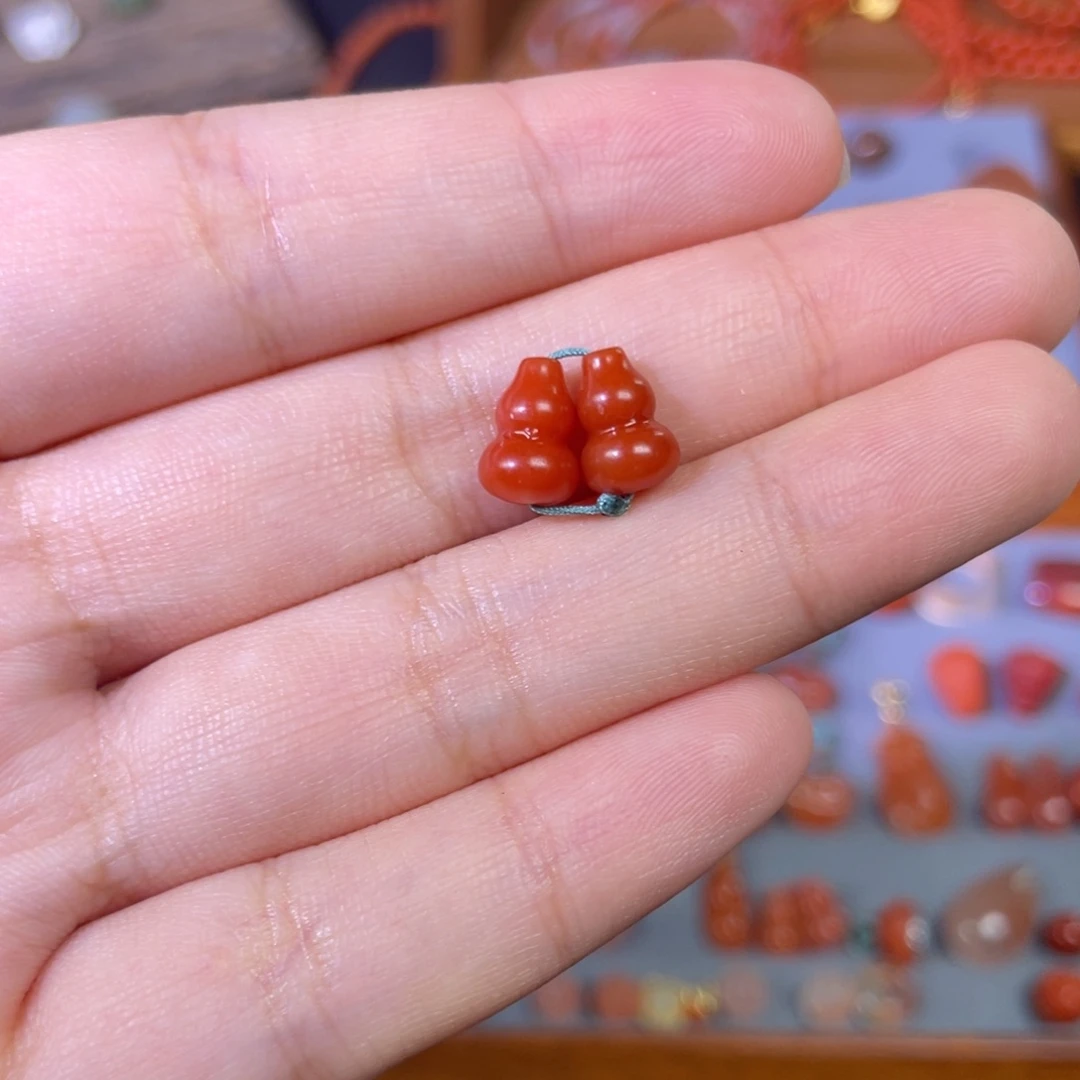 用***1南红玛瑙满色满肉葫芦未镶嵌