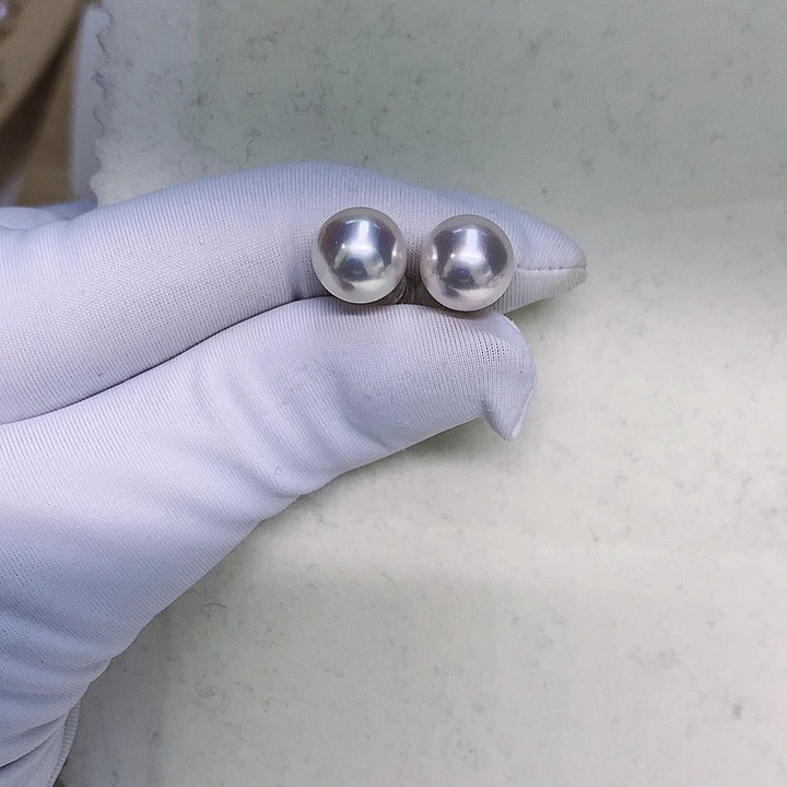 18K金镶嵌耳钉9-9.5淡水珍珠