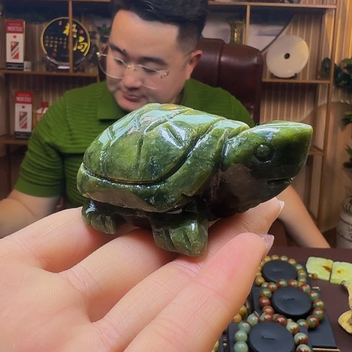 蛇纹石玉手串未镶嵌