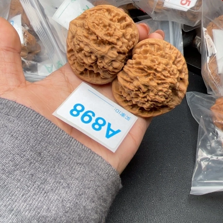 文玩核桃吊坠核桃