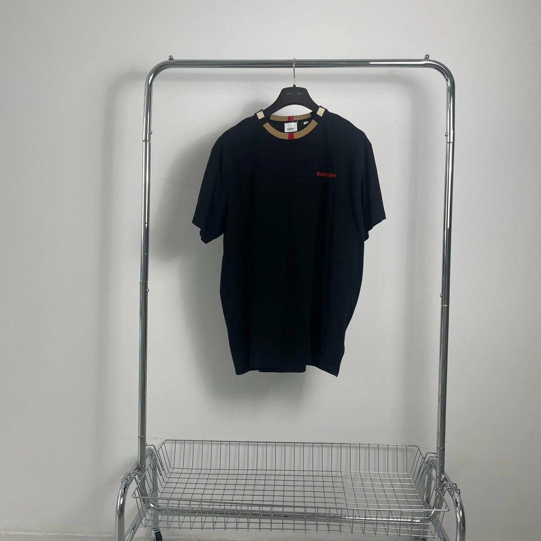99新 BURBERRY/博柏利 刺绣logo领口格纹短袖 yy00541 尺码 xl