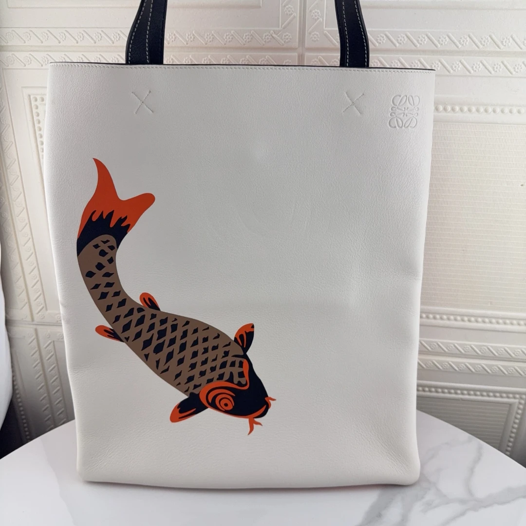 99新 LOEWE/罗意威 限量tote 中国特色锦鲤元素