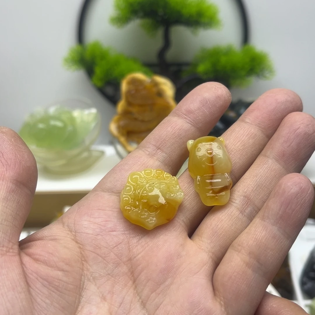 蛇纹石玉颈饰未镶嵌