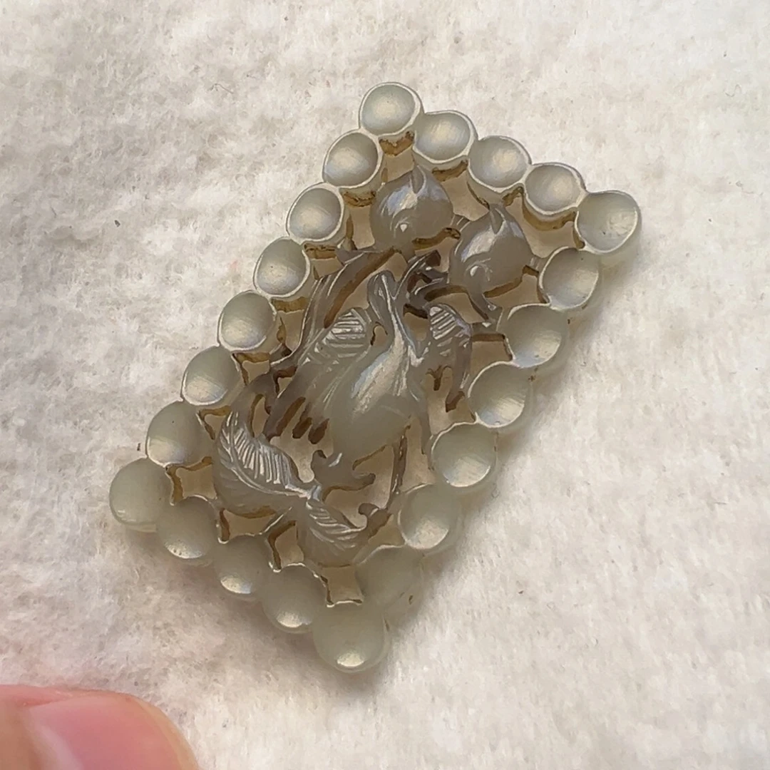 昌***业未镶嵌和田玉挂件