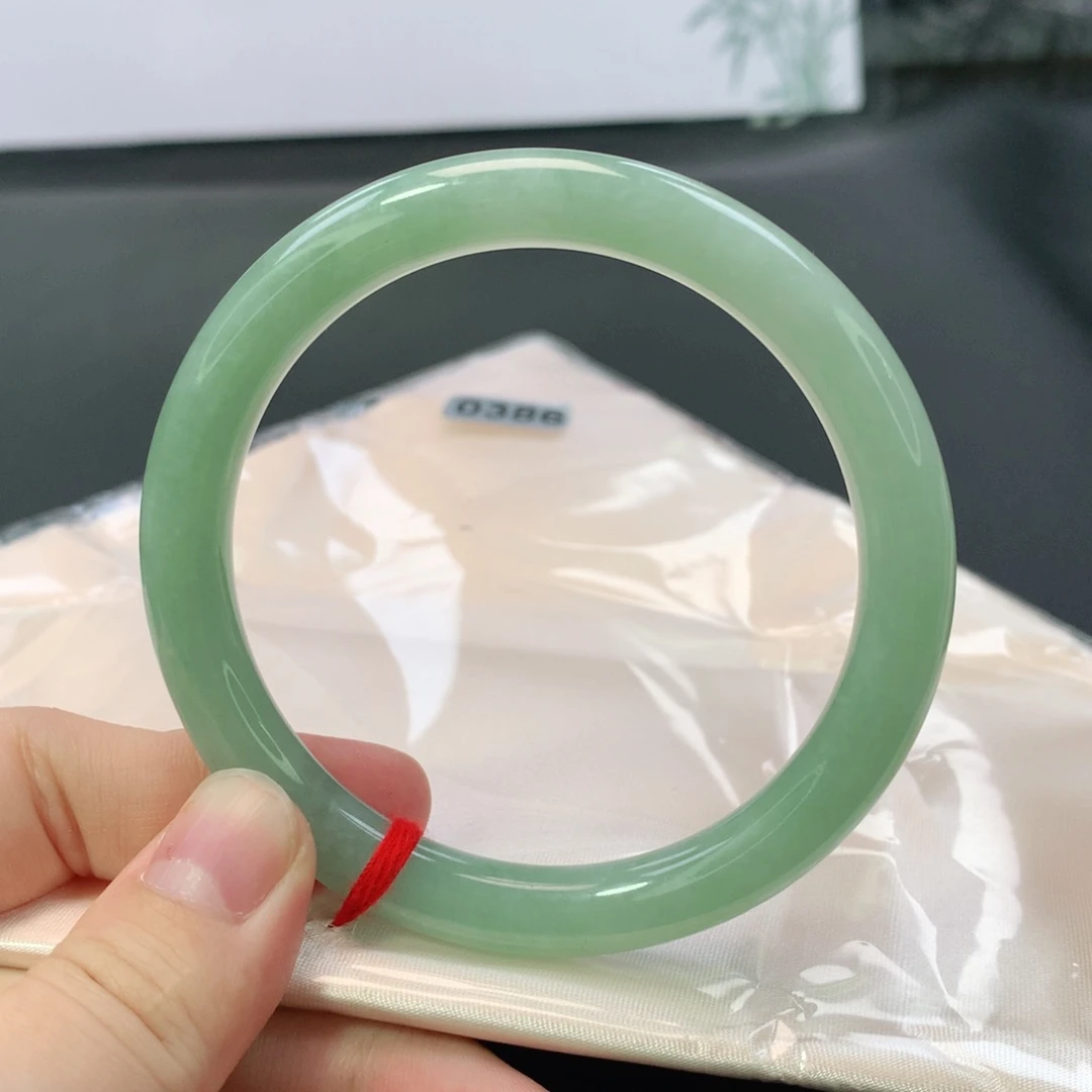 翡翠手镯未镶嵌0386号