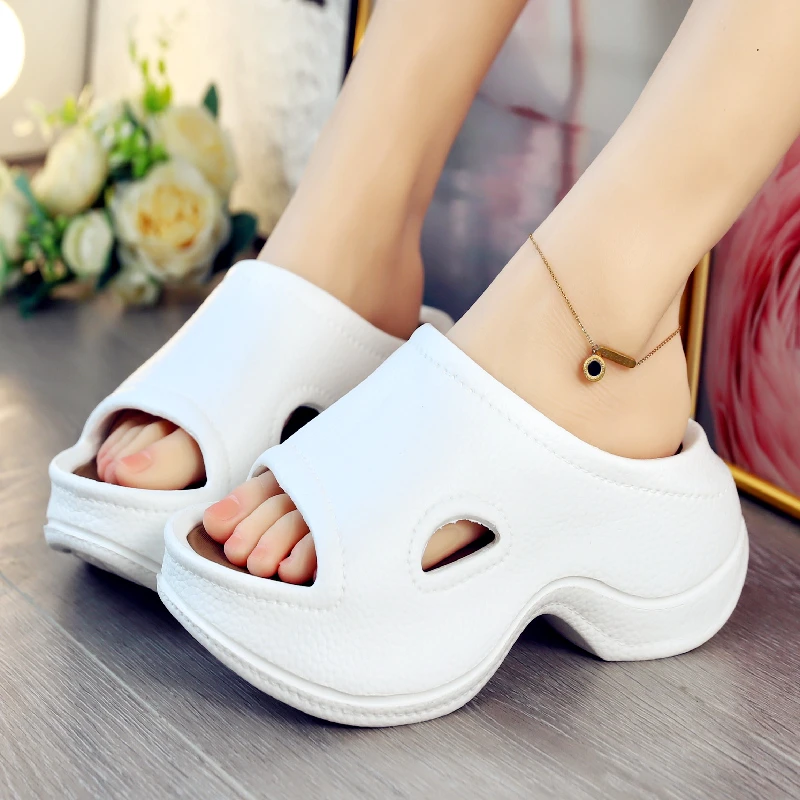 厚底踩屎感凉拖鞋女2025夏季外穿增高网红时尚百搭居家室内一字拖