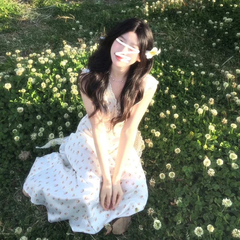 茶歇法式气质碎花背心连衣裙春夏2025新款小众设计感显瘦长裙0791