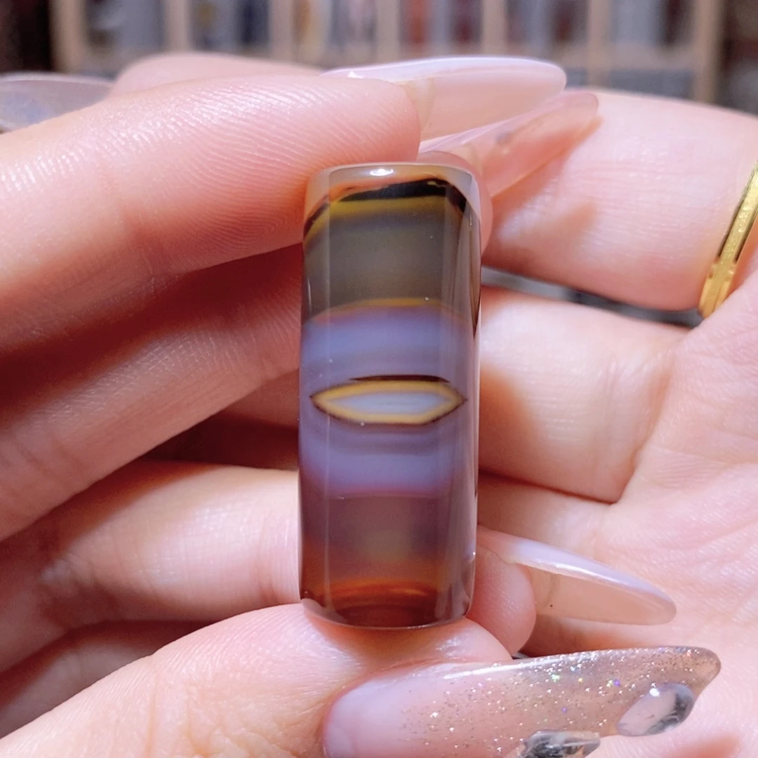 这***好玛瑙/玉髓未镶嵌颈饰