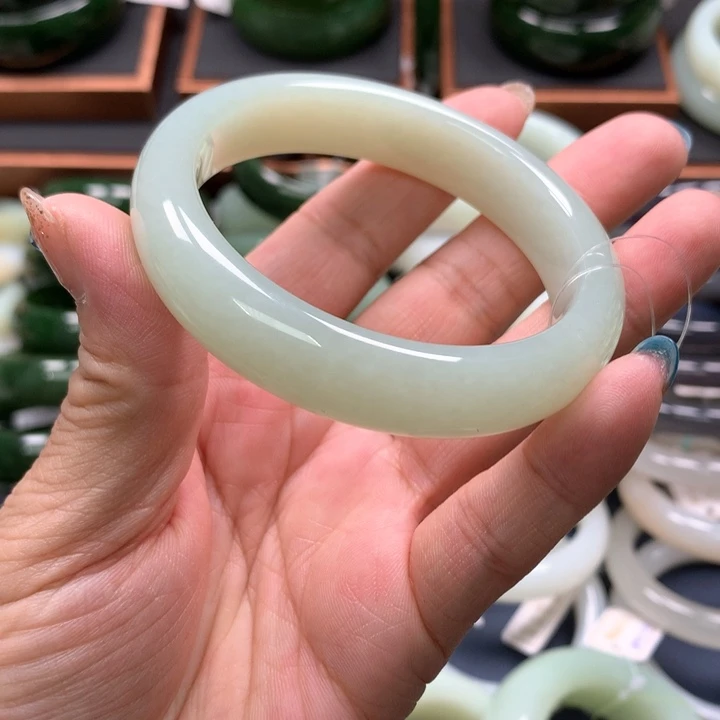 【闪购商品】未镶嵌手镯和田玉11