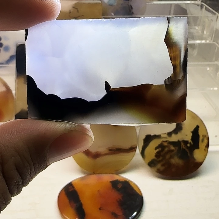 玛瑙/玉髓未镶嵌珠宝奇石