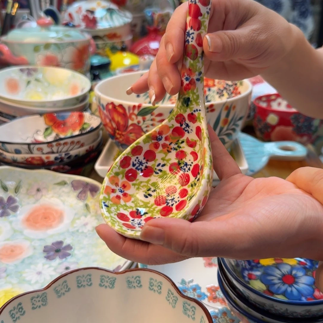 陶瓷粉黛大汤勺一只