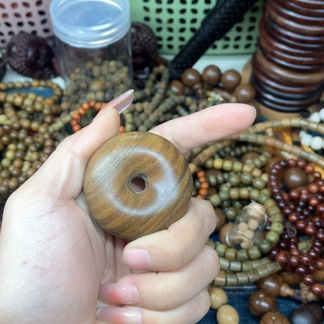 维腊木（绿檀）无事牌