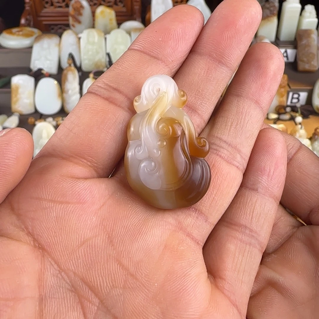 和田玉（糖玉）未镶嵌颈饰