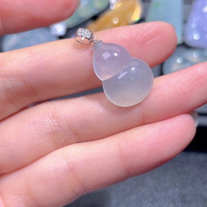 颈饰18K金镶嵌翡翠翡翠