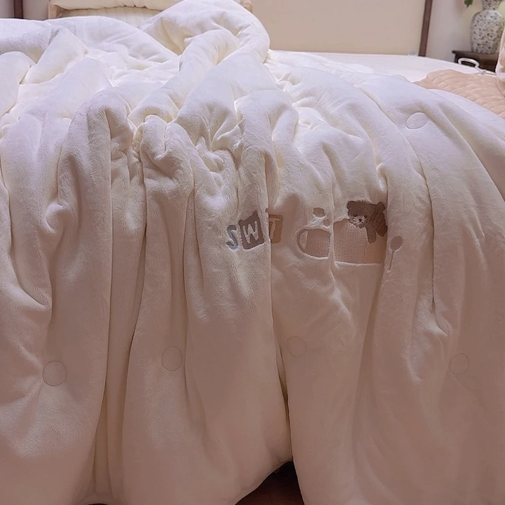 棉白色云绒床盖四件套