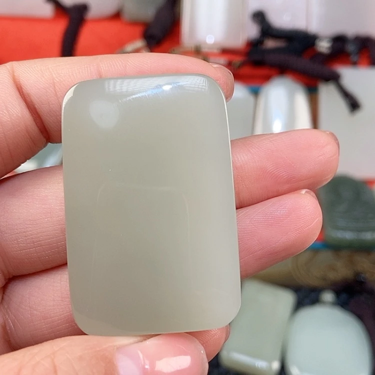 【闪购商品】颈饰未镶嵌和田玉