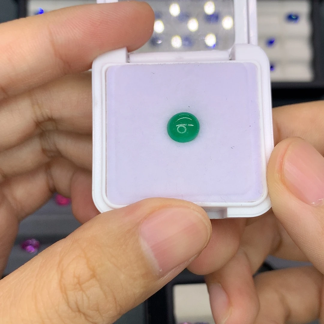 裸石祖母绿1.38克拉蛋面祖母绿