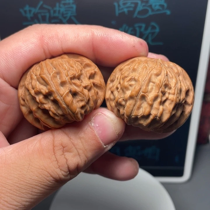 文玩核桃把件40山地磨
