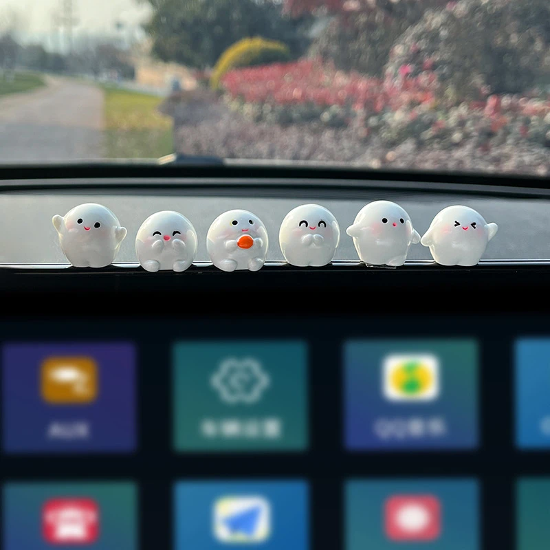 可爱哇啦哇啦小团团汽车内装饰品车载中控屏幕趴趴摆件桌面公仔