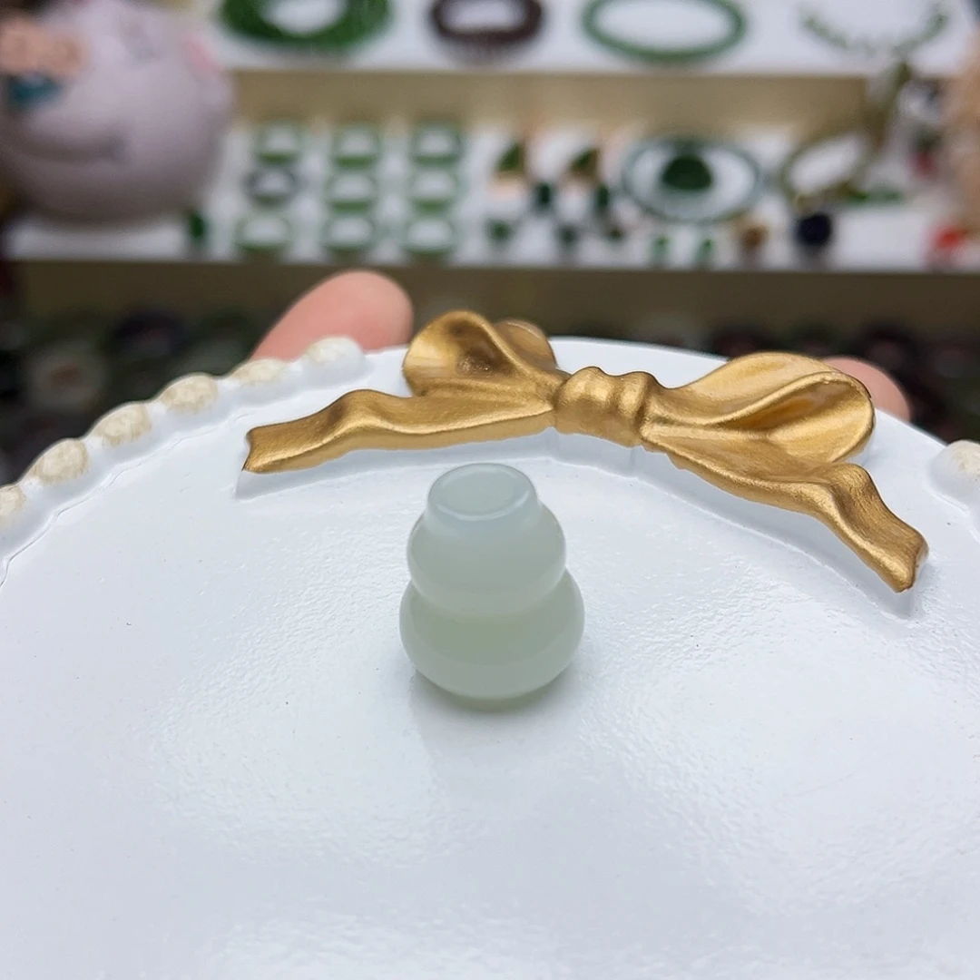 和田玉戒指未镶嵌葫芦