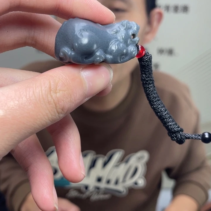 和田玉未镶嵌把件