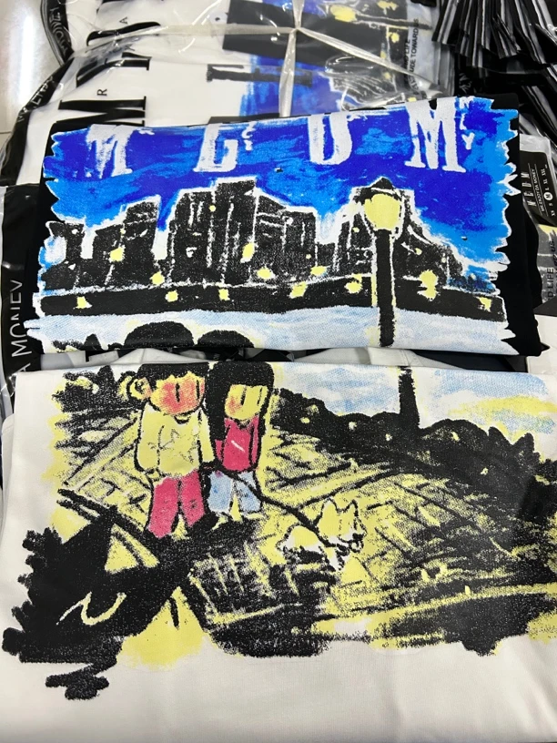 M家联名夜晚漫步短袖T恤