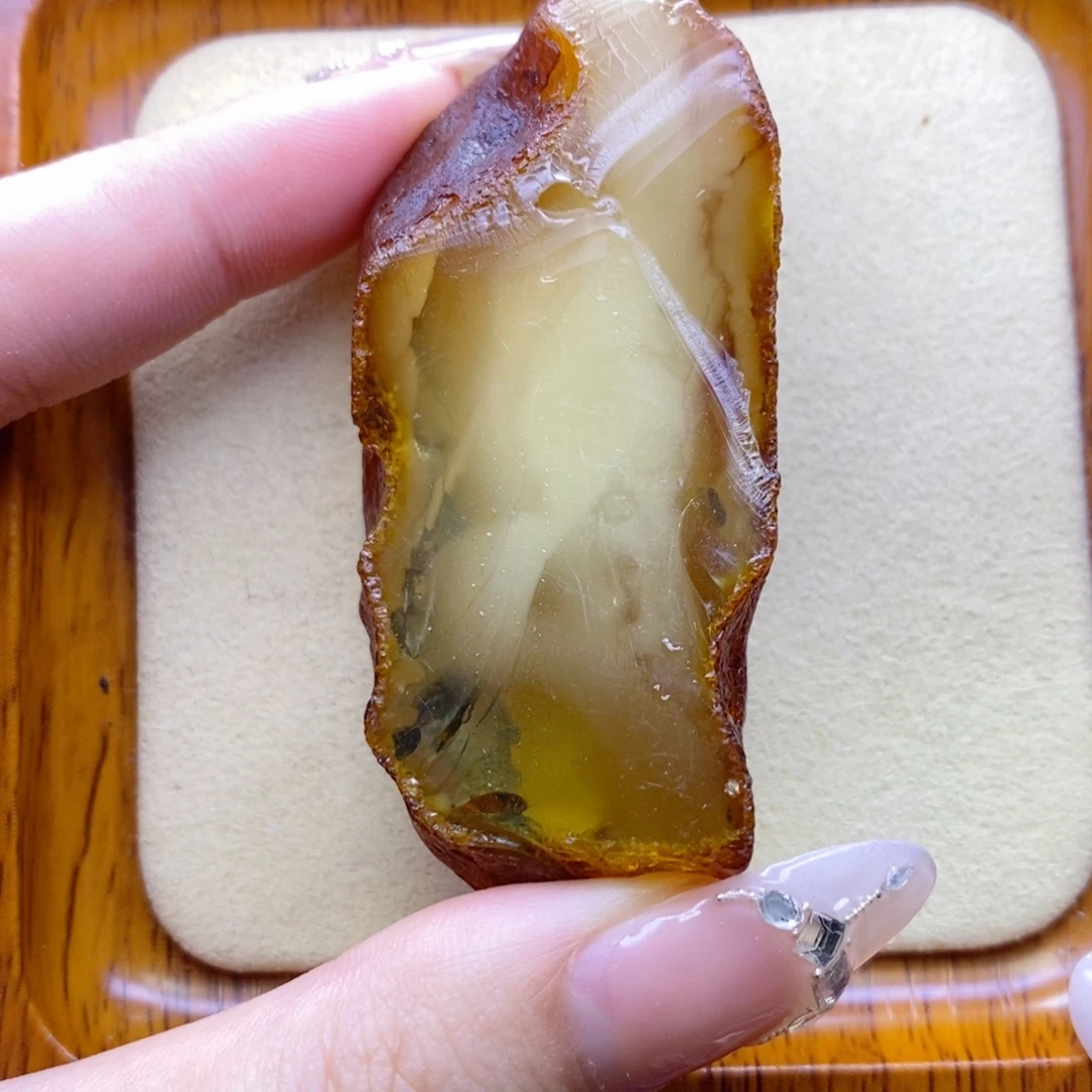 定制琥珀未镶嵌陈
