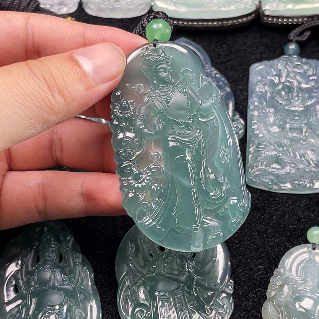 翡翠未镶嵌颈饰6，