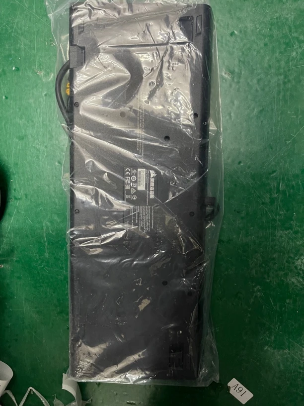 9新 美商海盗船 捡漏 strafe有线键盘 缺脚撑 红轴 编码L087