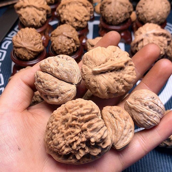 吊坠文玩核桃?***爸核桃