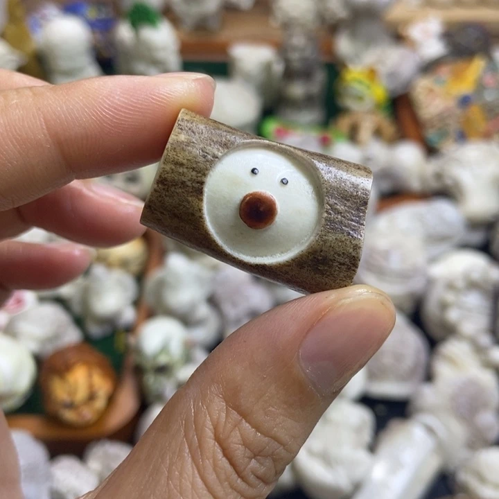 配饰鹿角雕一个出