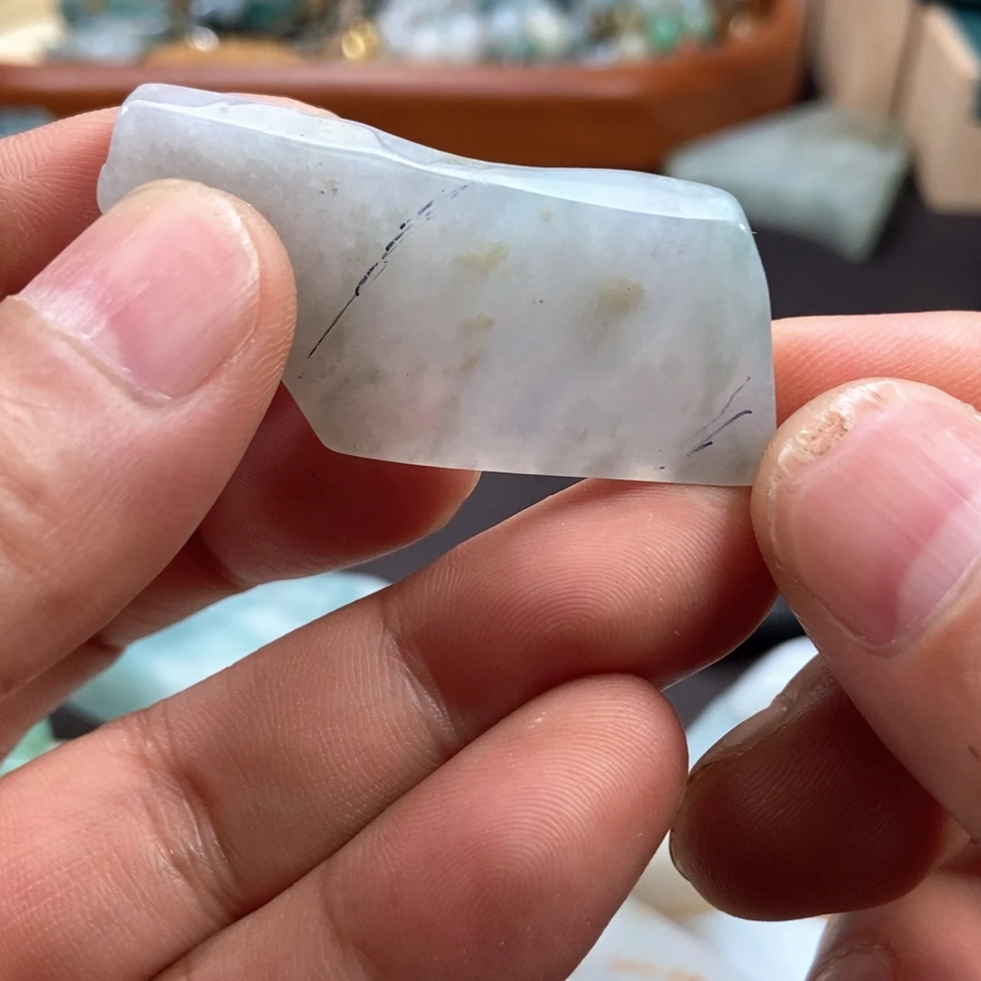 翡翠未镶嵌颈饰料子