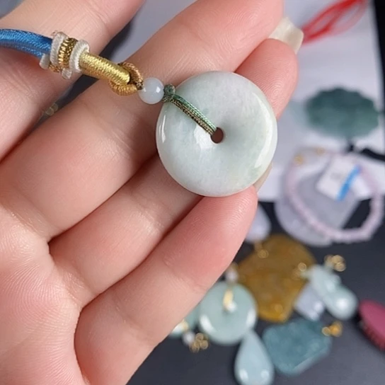 翡翠未镶嵌颈饰天然翡翠