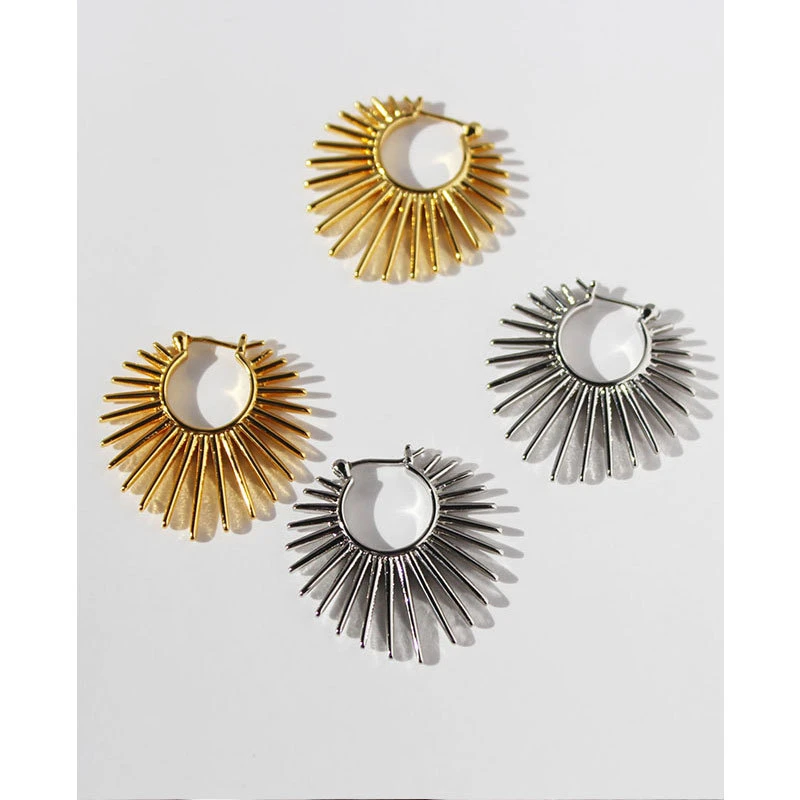 铜合金耳饰 欧美金属风夸张朋克风耳扣线条感铆钉太阳花耳环