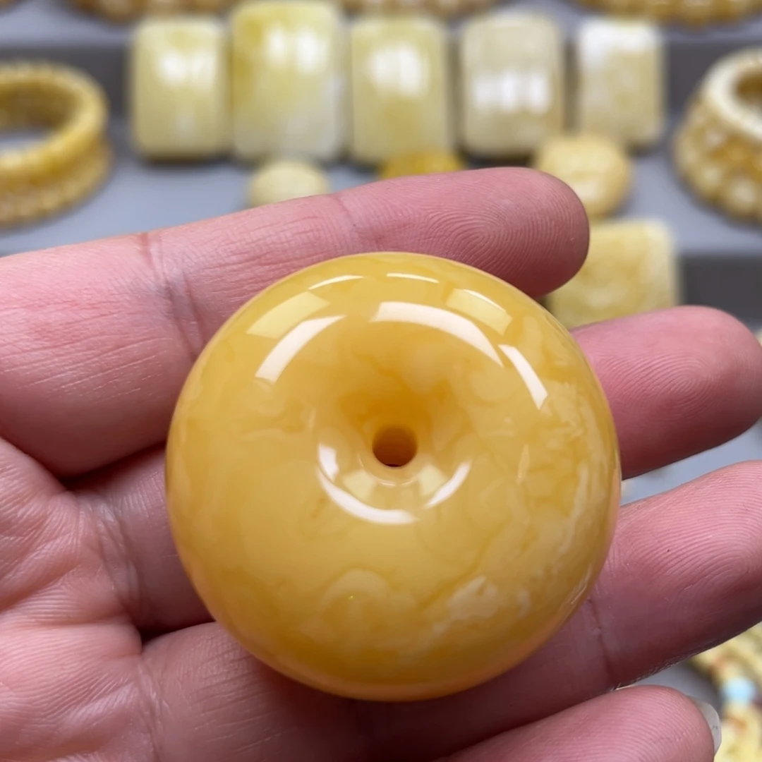 琥珀未镶嵌颈饰吊坠