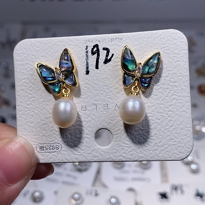 淡水珍珠耳饰未镶嵌