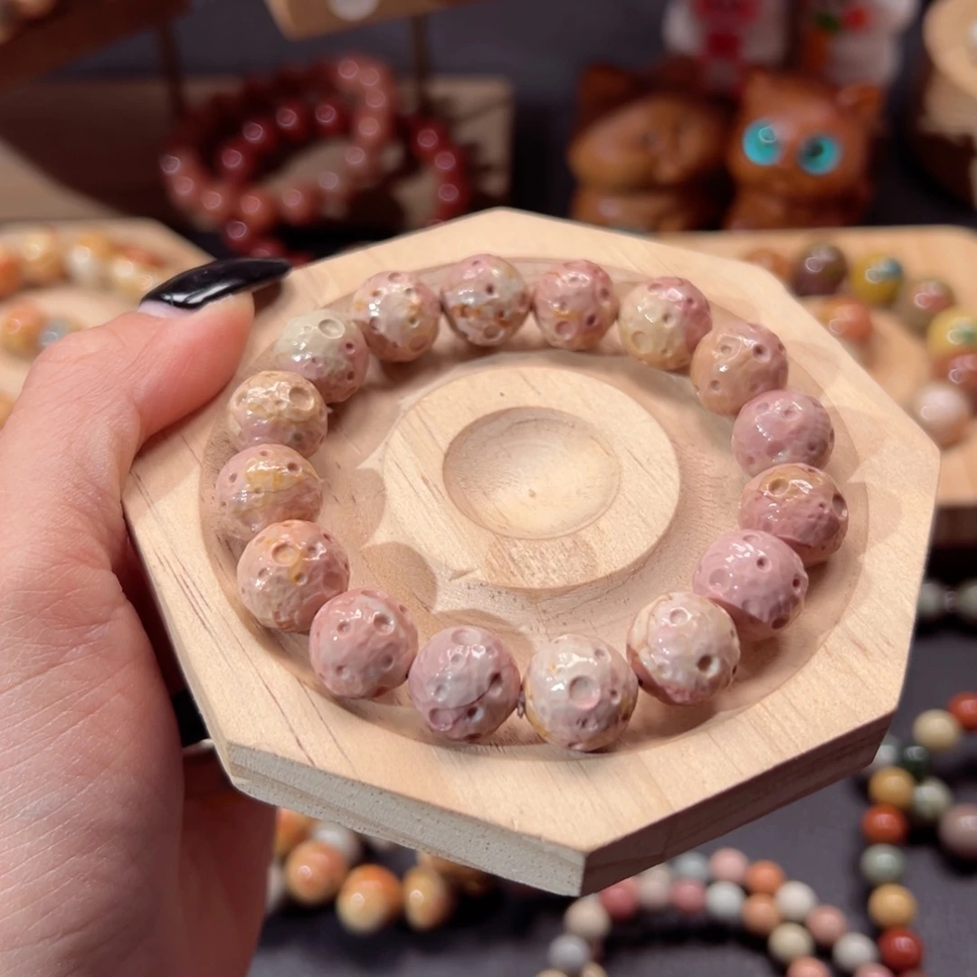 懒***王石英质玉手链未镶嵌30