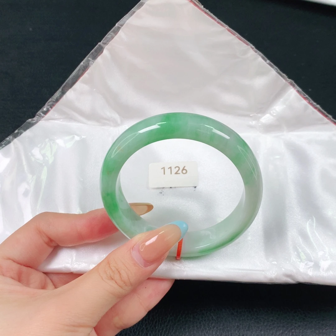 翡翠手镯未镶嵌天然翡翠手镯04