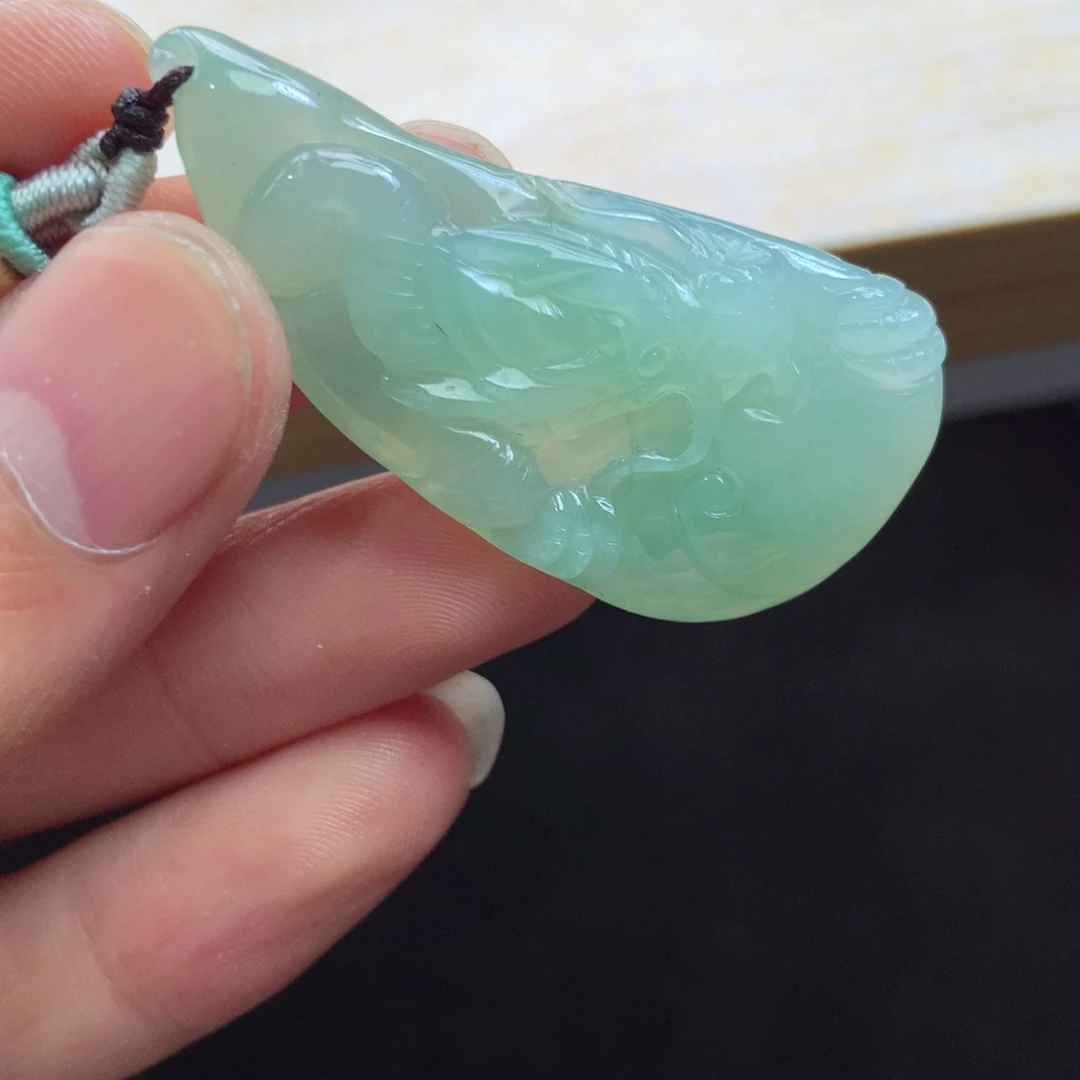 颈饰未镶嵌翡翠吊坠