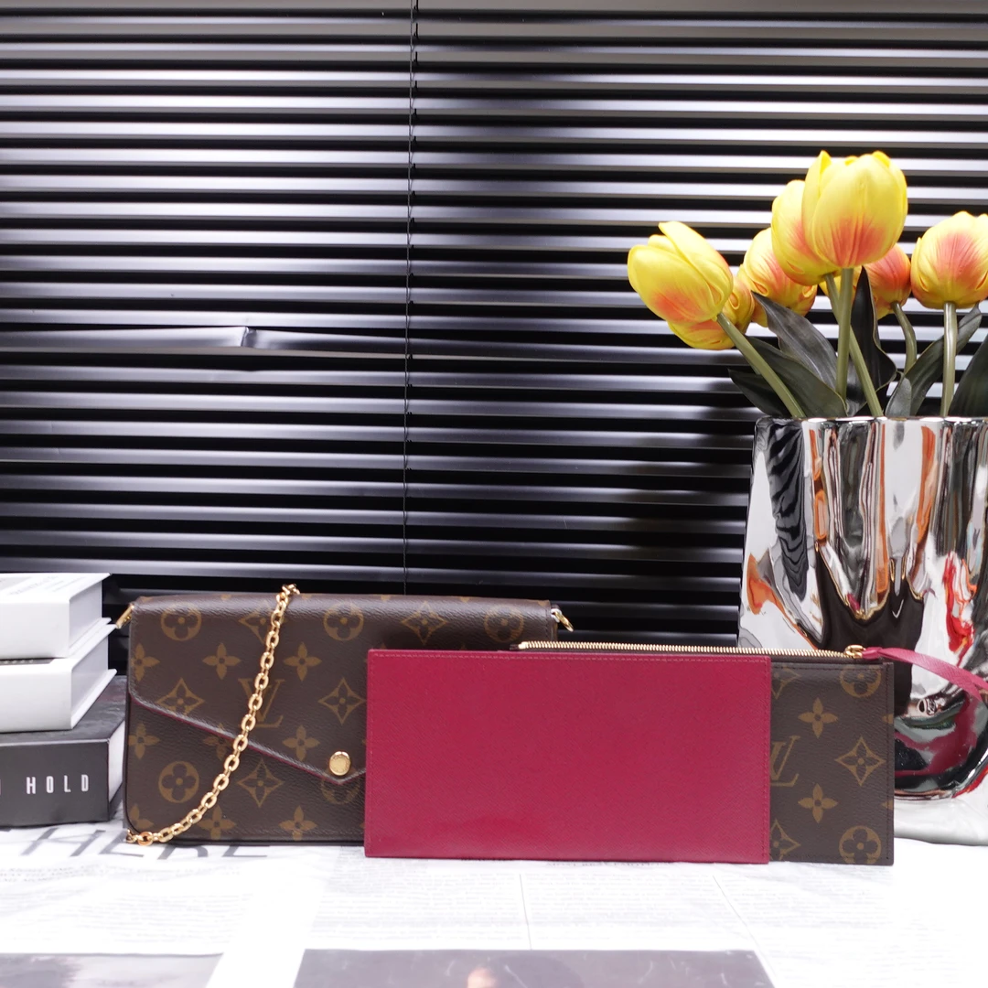 95新 LouisVuitton/路易威登 单肩包/T10305589