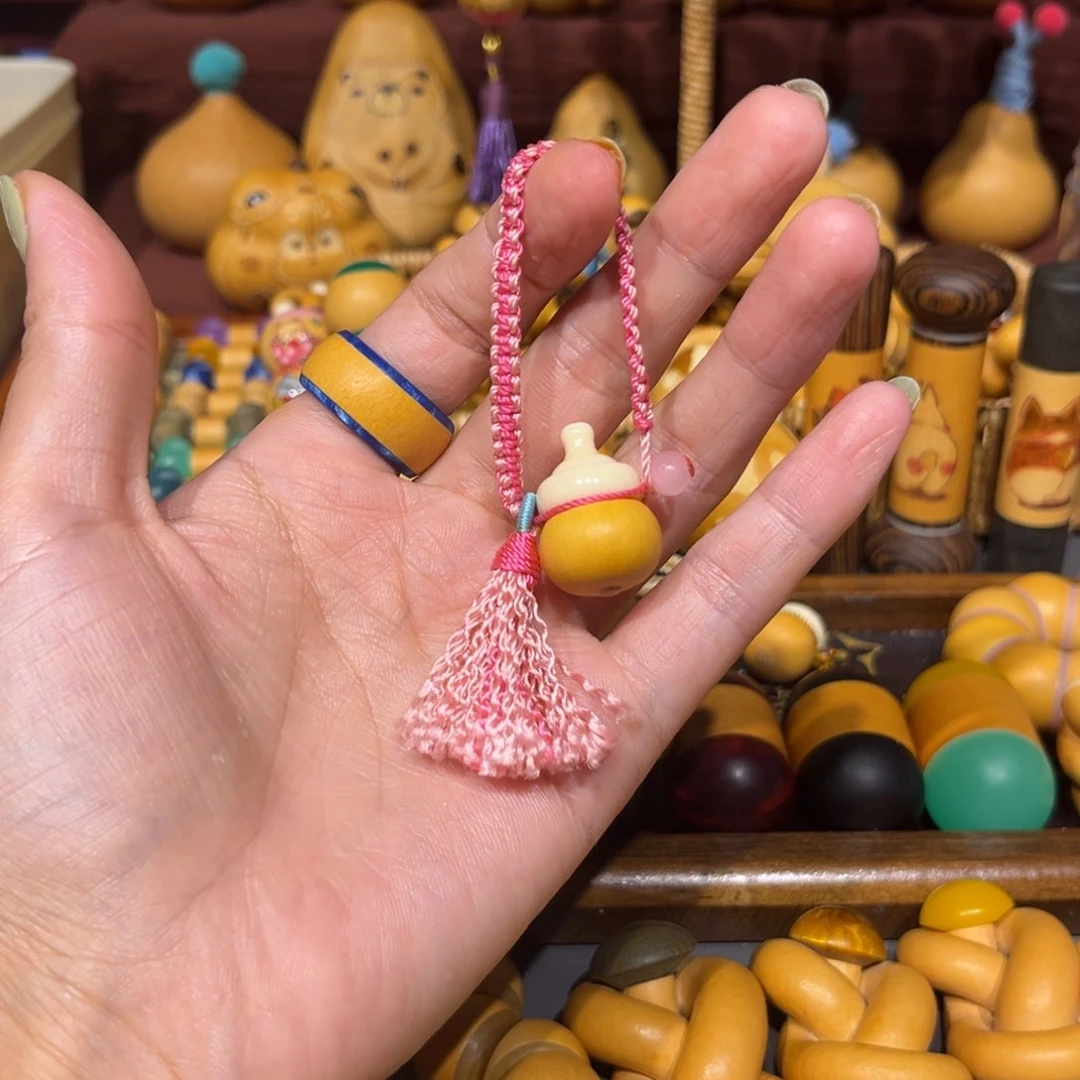 *****可爱粉色小奶瓶一个