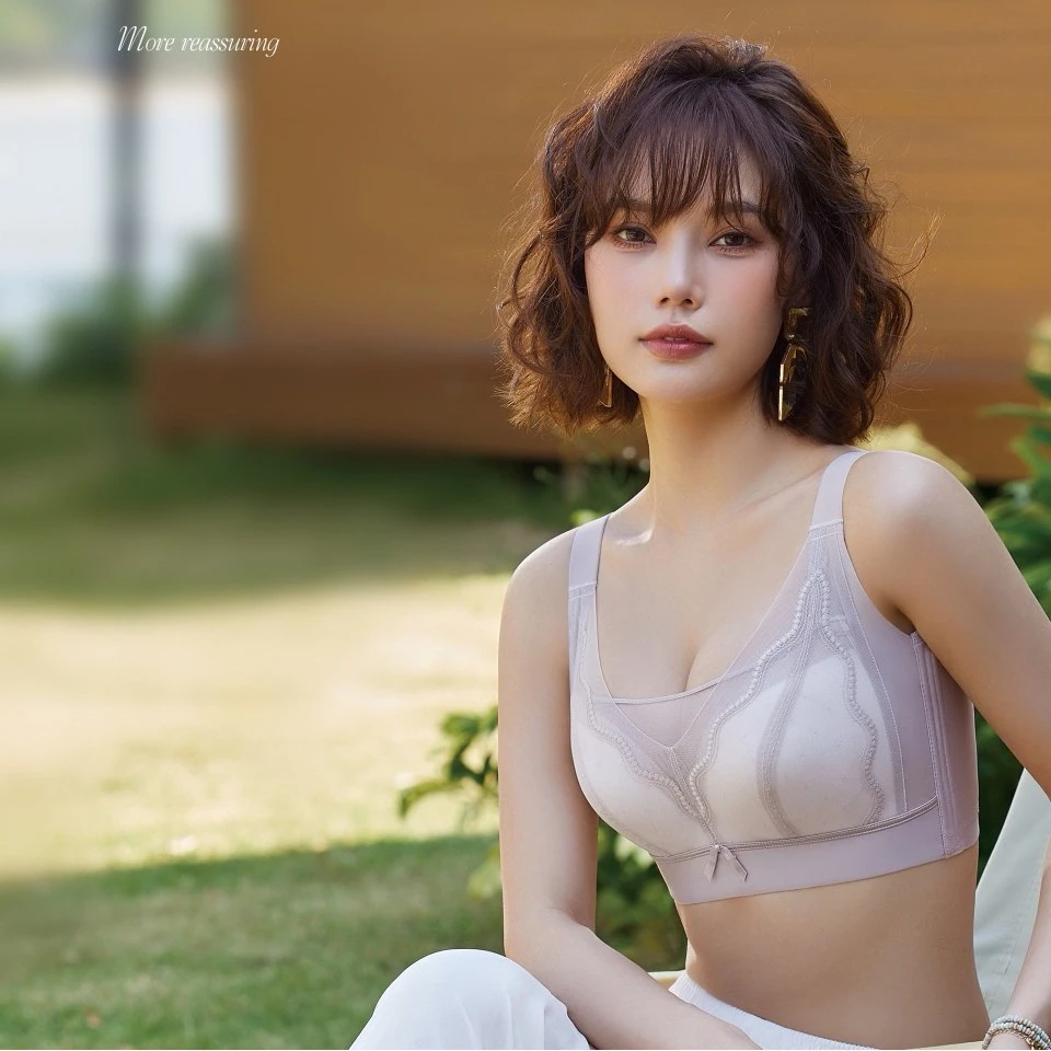全罩杯夏季超薄内衣大胸显小收副乳抹胸防走光无圈文胸