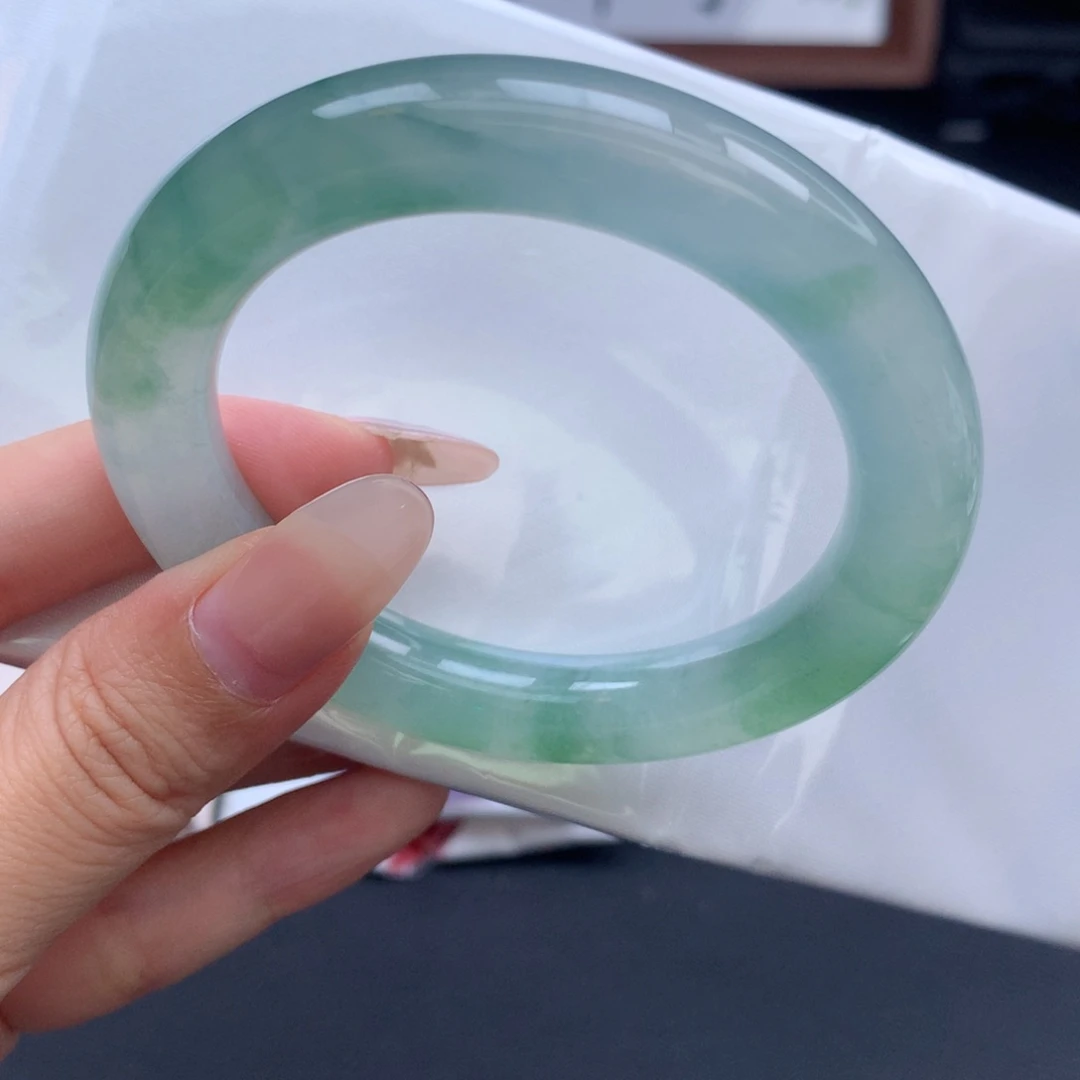 翡翠手镯未镶嵌抹茶绿圆条12号