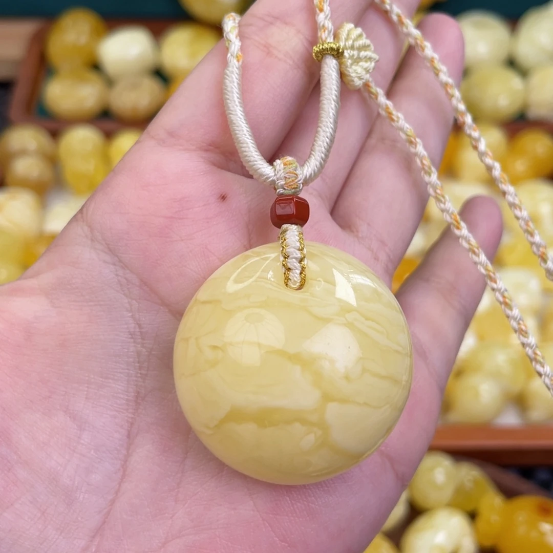 未镶嵌吊坠(赠链)蜜蜡