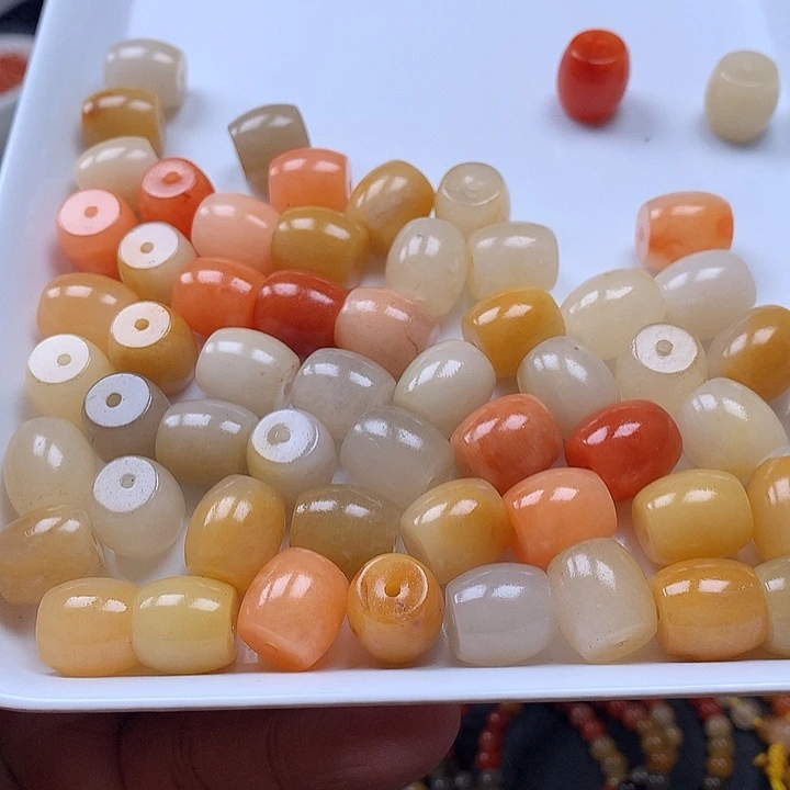 石***8石英质玉未镶嵌颈饰