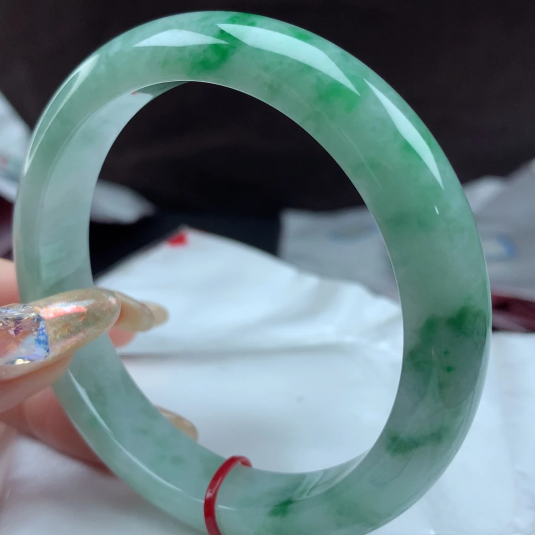 翡翠手镯未镶嵌431562，63圈